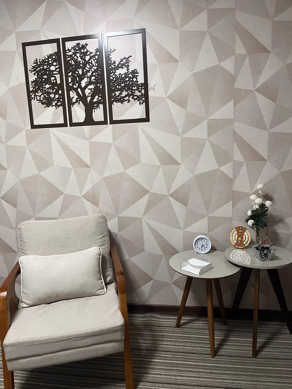 Poltrona e detalhes do ambiente presencial